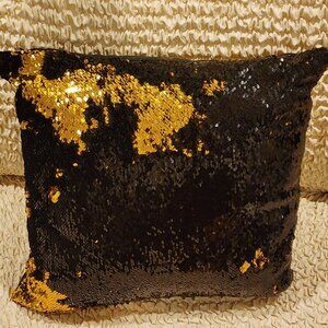 Black & Gold Reversible Sequin Decorative Pillow